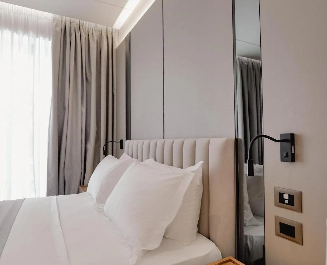 ****  Jost Caravel Otel Radhimë Arnavutluk