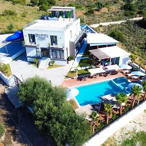 Sea Queen Luxury Hotel